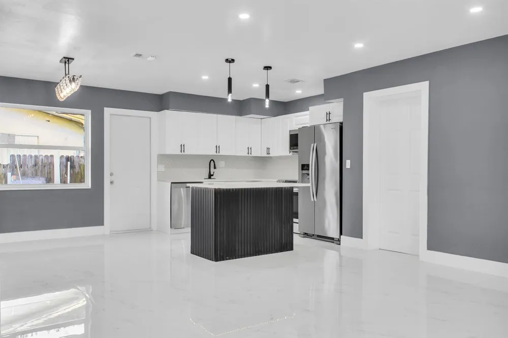 915 SW 3RD STREET Boynton Beach, FL 33435