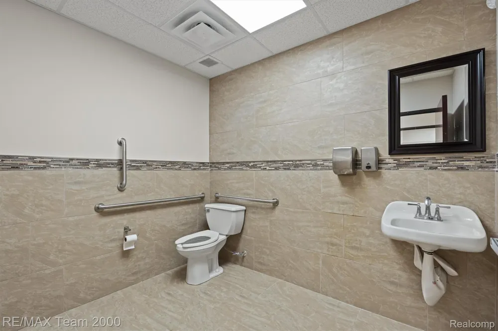 13530 Michigan Avenue #244 Dearborn City, MI 48126