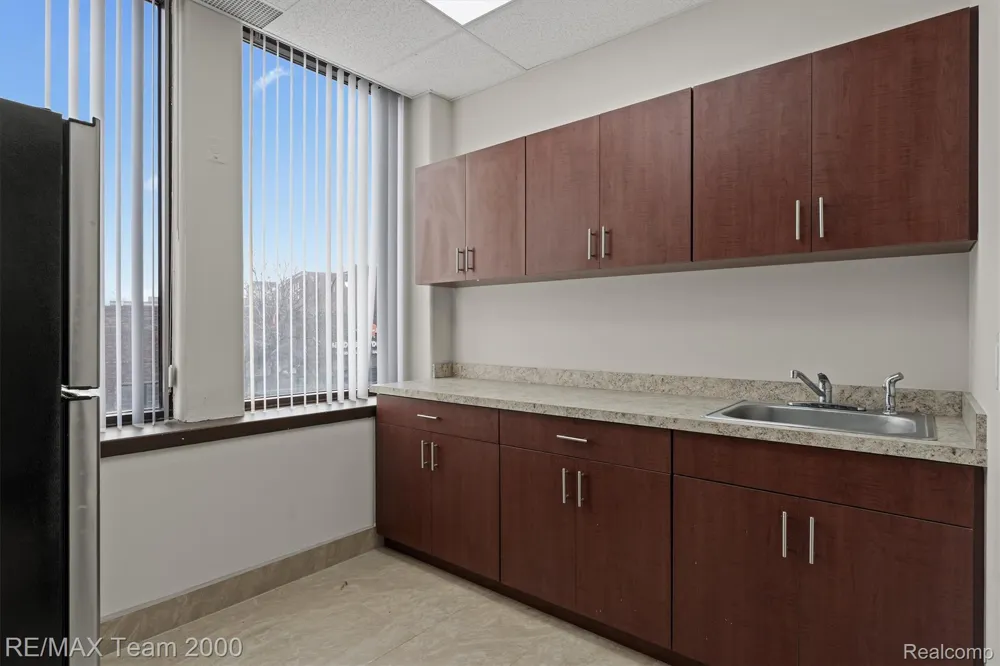 13530 Michigan Avenue #244 Dearborn City, MI 48126