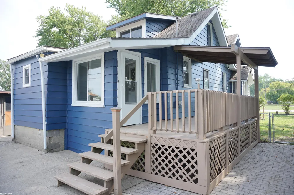 29455 S River Road Harrison Charter Township, MI 48045