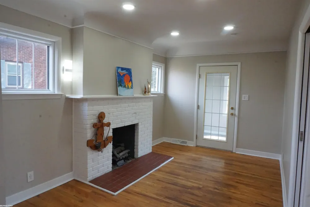 29455 S River Road Harrison Charter Township, MI 48045