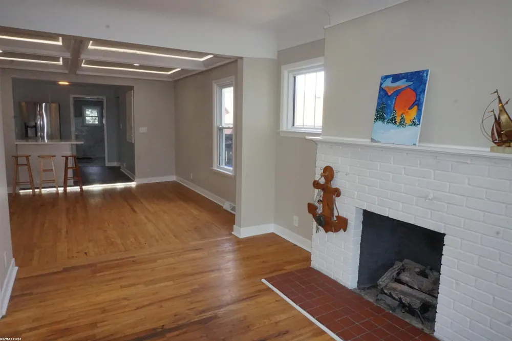 29455 S River Road Harrison Charter Township, MI 48045