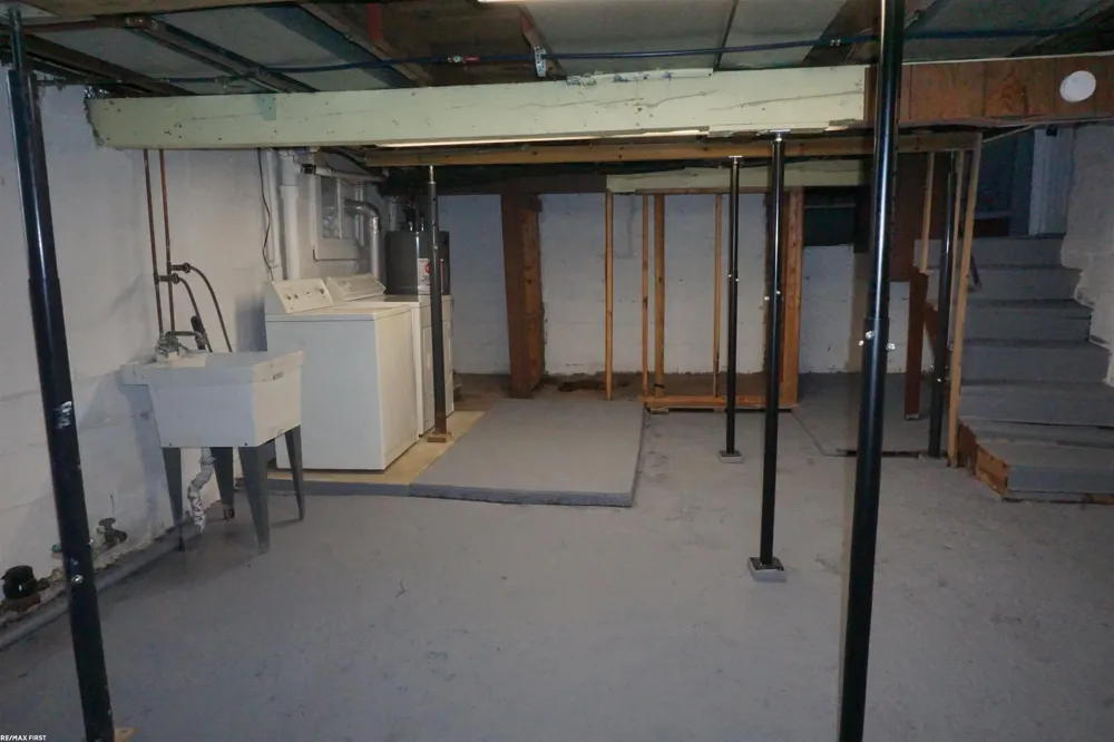 29455 S River Road Harrison Charter Township, MI 48045