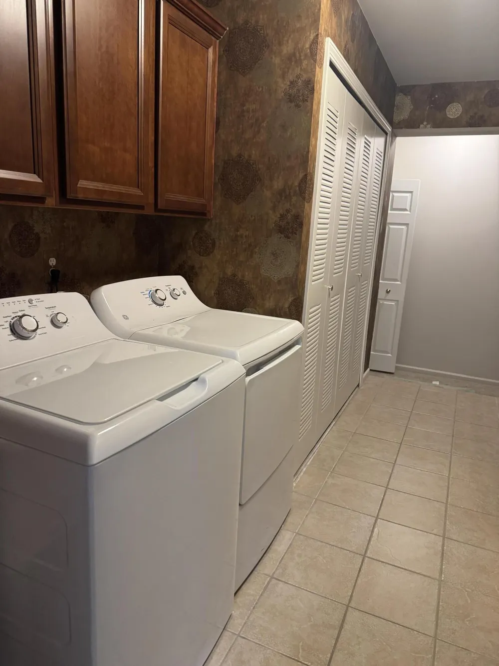 2260 Leighton Drive #68 Shelby Charter Township, MI 48317