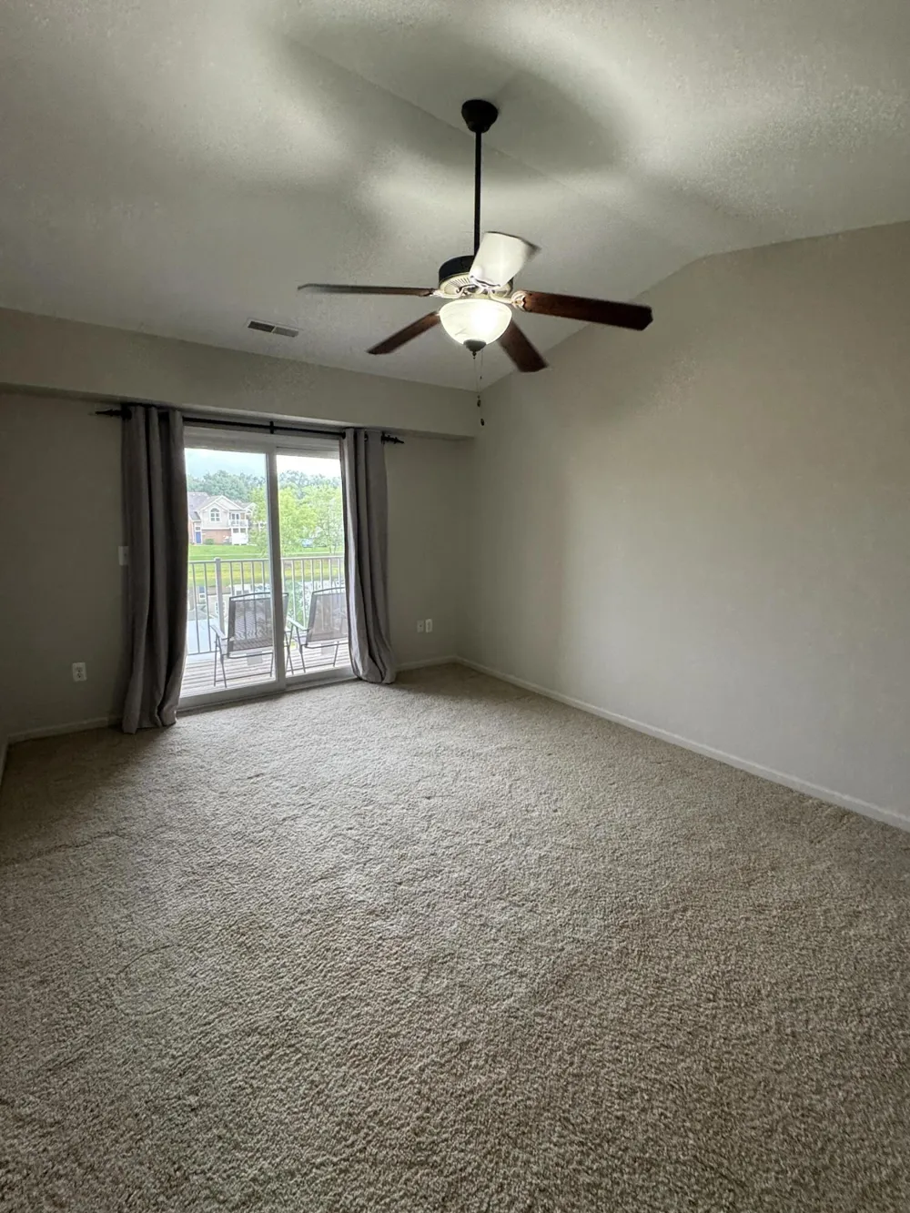 2260 Leighton Drive #68 Shelby Charter Township, MI 48317