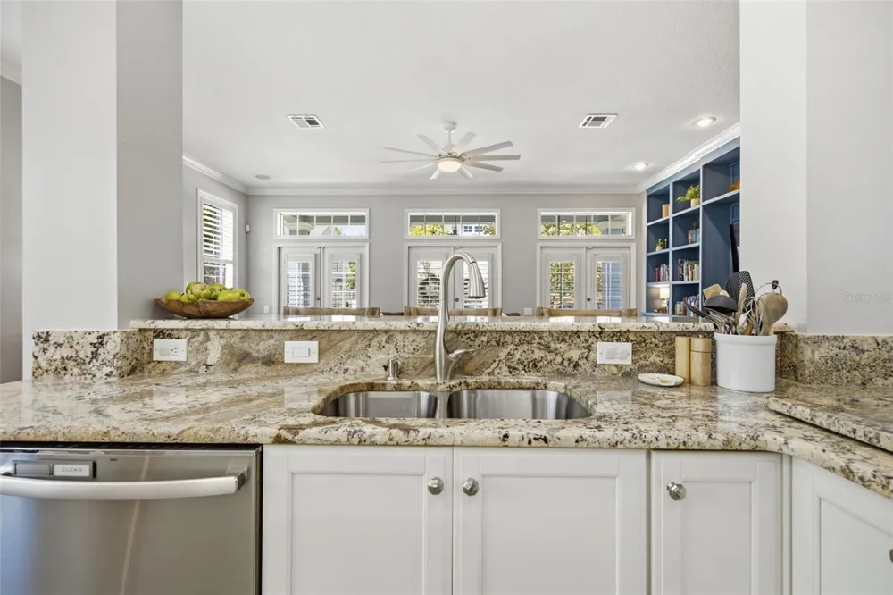 10438 GREEN LINKS DRIVE Tampa, FL 33626