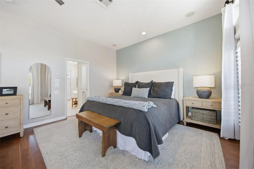 10438 GREEN LINKS DRIVE Tampa, FL 33626