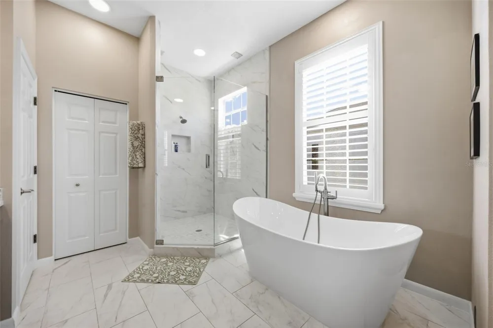10438 GREEN LINKS DRIVE Tampa, FL 33626
