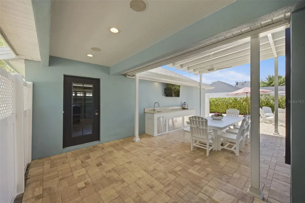 10438 GREEN LINKS DRIVE Tampa, FL 33626