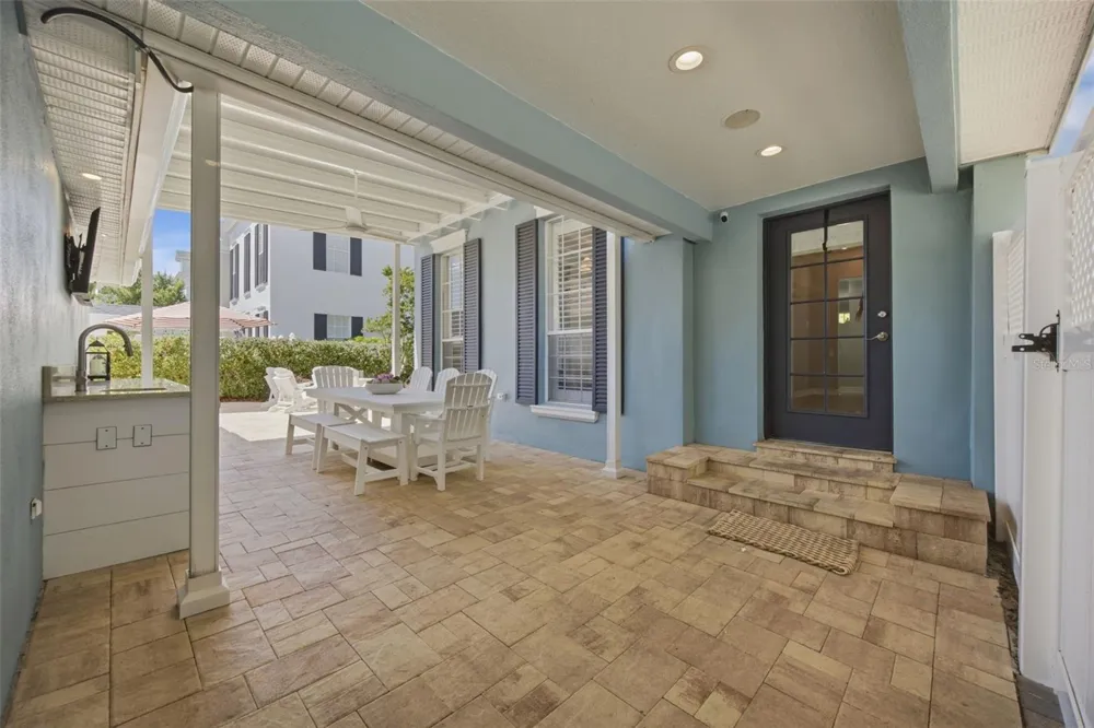 10438 GREEN LINKS DRIVE Tampa, FL 33626