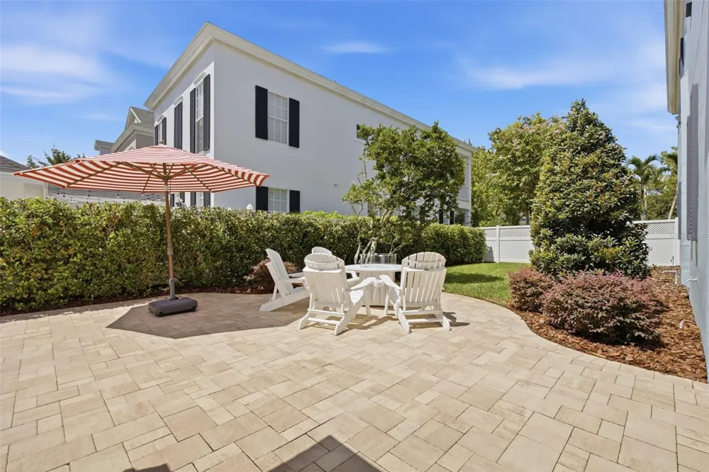10438 GREEN LINKS DRIVE Tampa, FL 33626