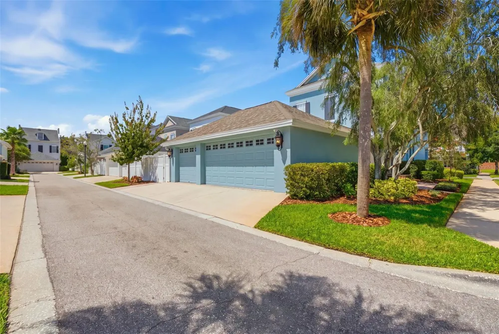10438 GREEN LINKS DRIVE Tampa, FL 33626