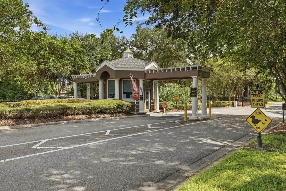 10438 GREEN LINKS DRIVE Tampa, FL 33626