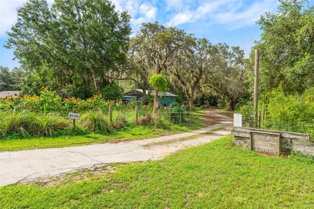 2016 LEWIS ROAD Leesburg, FL 34748