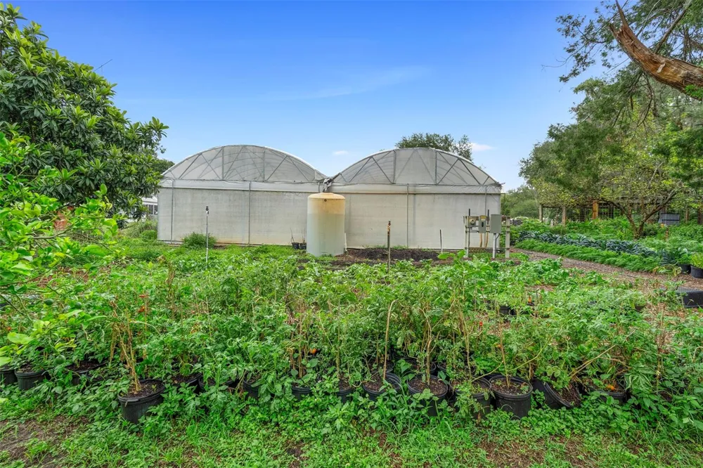 2016 LEWIS ROAD Leesburg, FL 34748