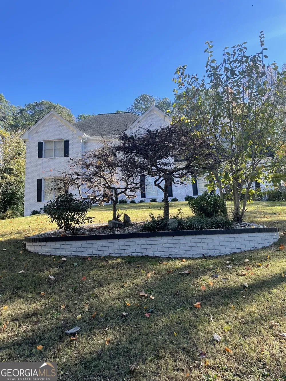 570 VILLAGE GREEN CT SW Lilburn, GA 30047