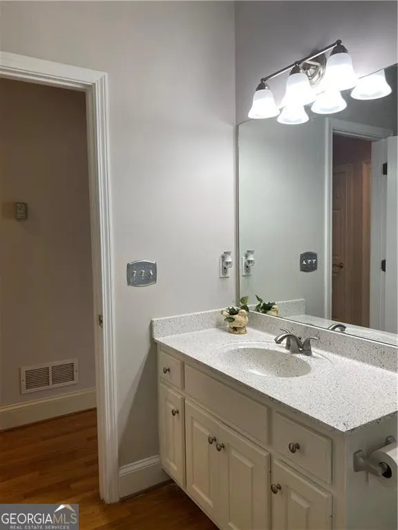 570 VILLAGE GREEN CT SW Lilburn, GA 30047
