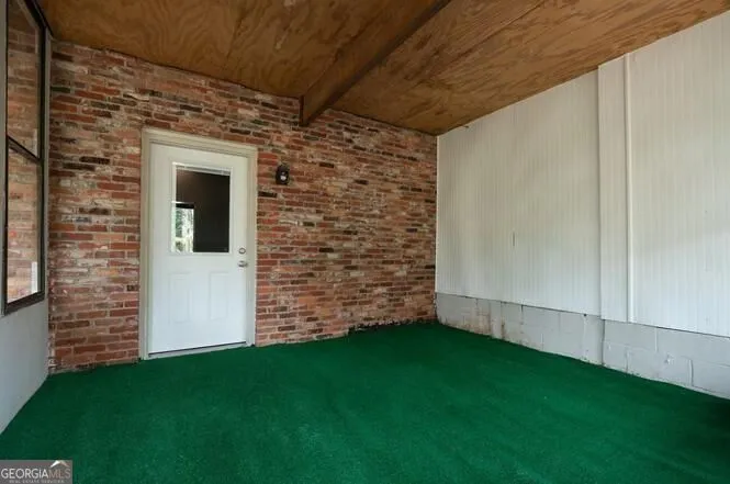 570 VILLAGE GREEN CT SW Lilburn, GA 30047