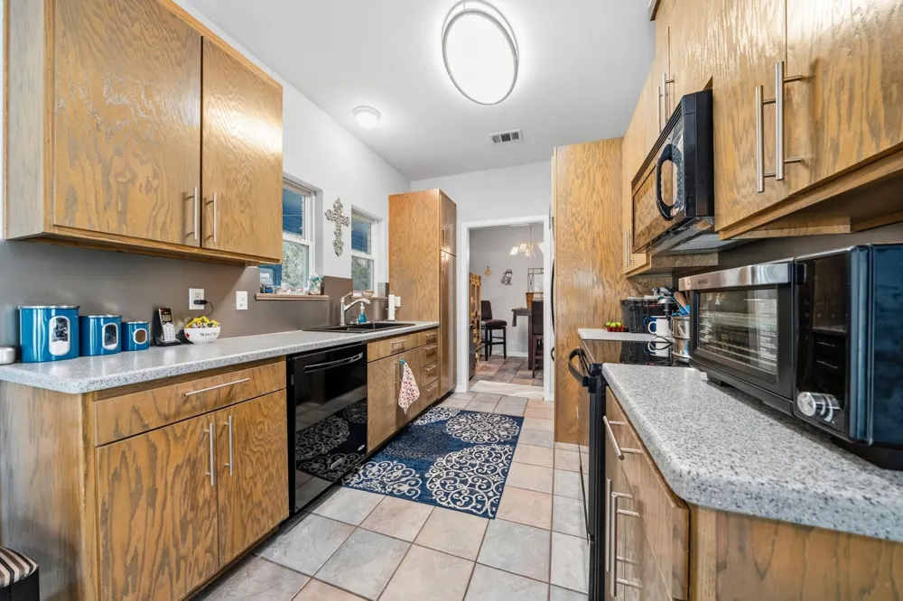 45145 Fringewood Drive Whitney, TX 76692