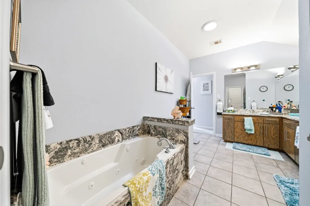45145 Fringewood Drive Whitney, TX 76692