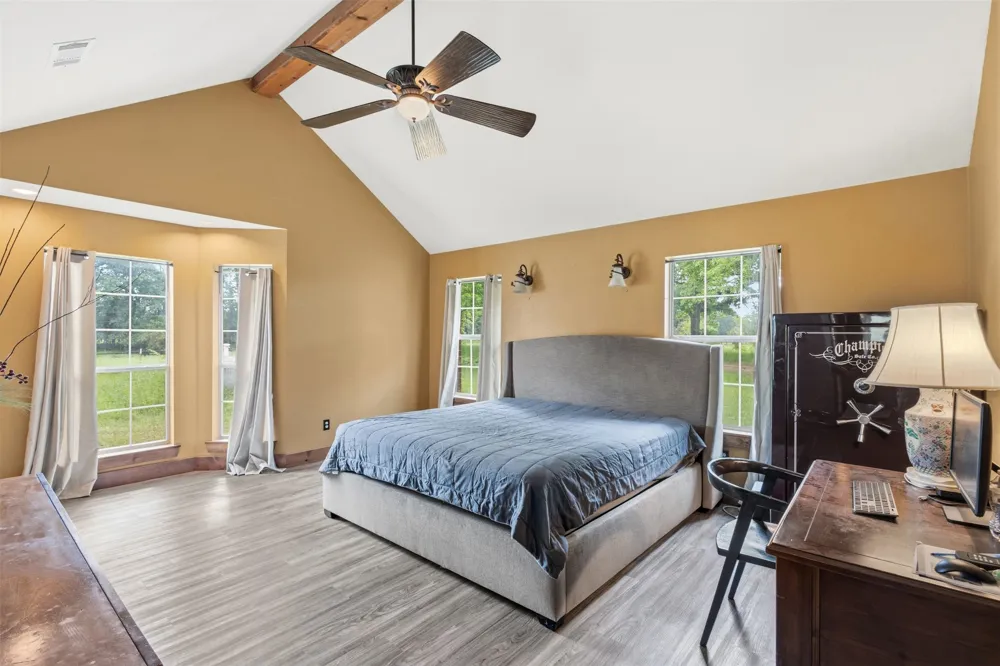 13733 County Road 109 Kaufman, TX 75142