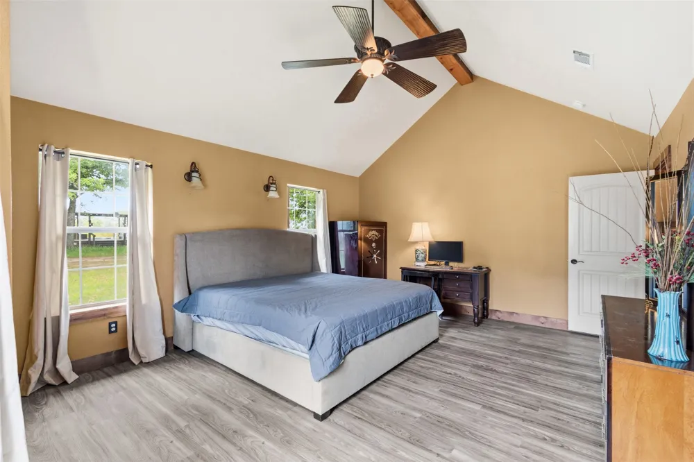 13733 County Road 109 Kaufman, TX 75142