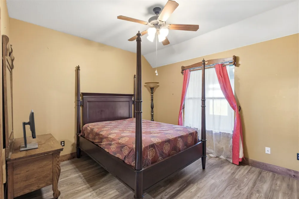 13733 County Road 109 Kaufman, TX 75142