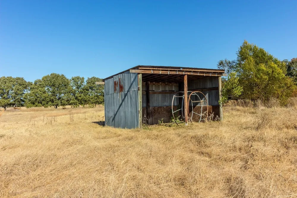 13733 County Road 109 Kaufman, TX 75142