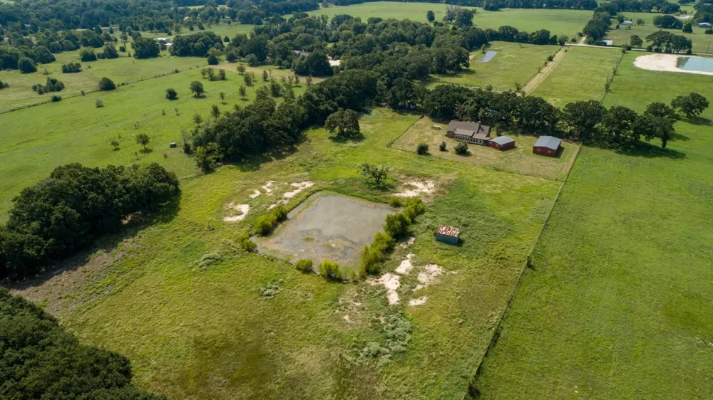 13733 County Road 109 Kaufman, TX 75142