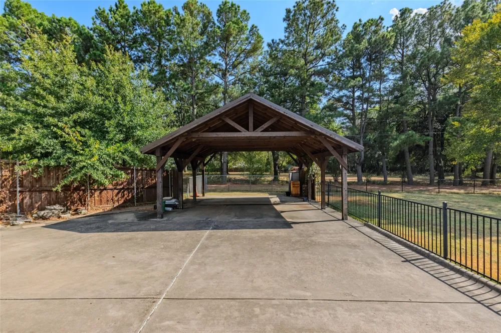 2007 Creekview Drive Commerce, TX 75428