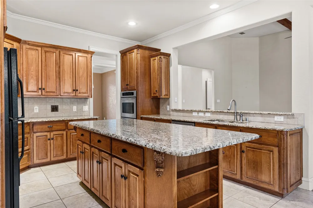 2007 Creekview Drive Commerce, TX 75428