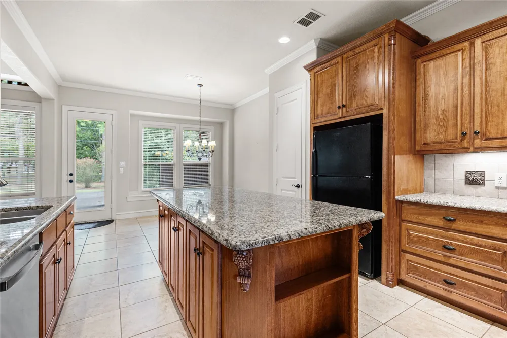 2007 Creekview Drive Commerce, TX 75428