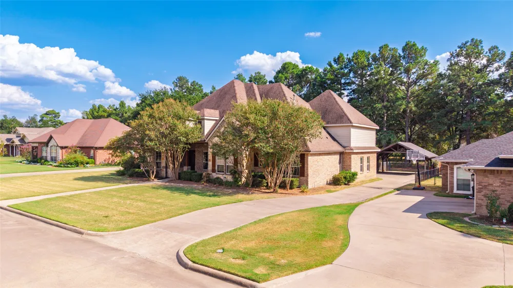 2007 Creekview Drive Commerce, TX 75428