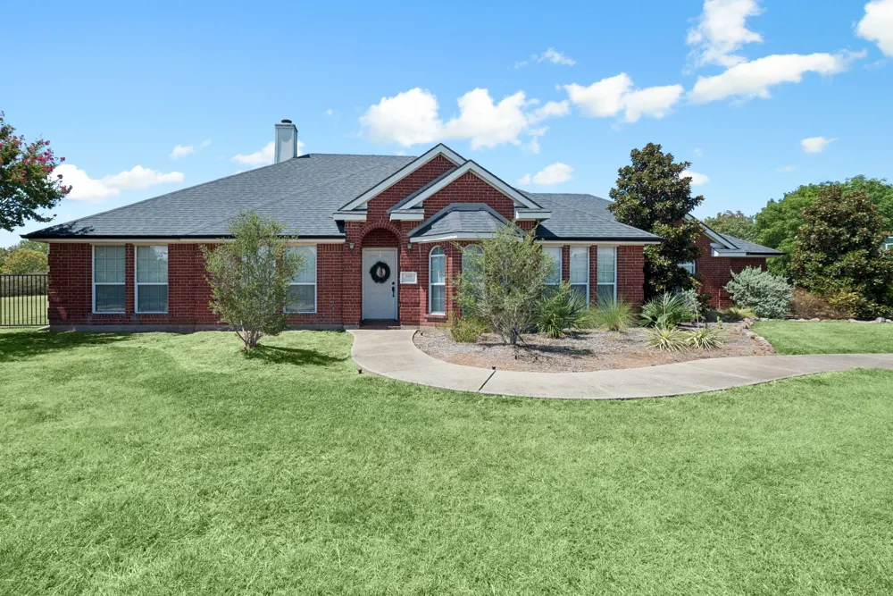 945 Scarlett Drive Lucas, TX 75002
