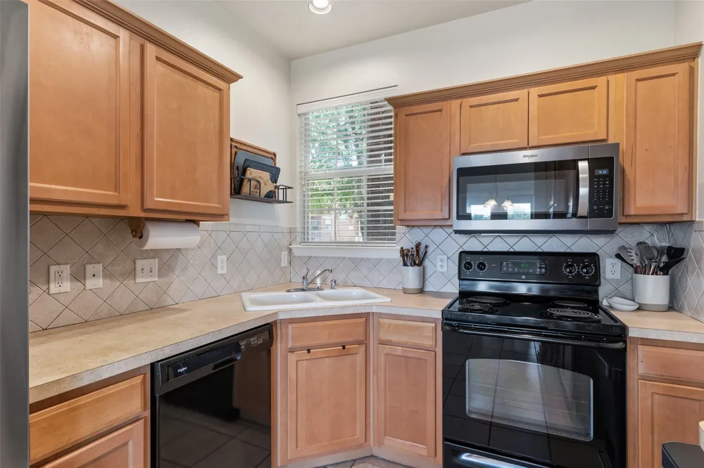 706 S Jupiter Road #1202 Allen, TX 75002
