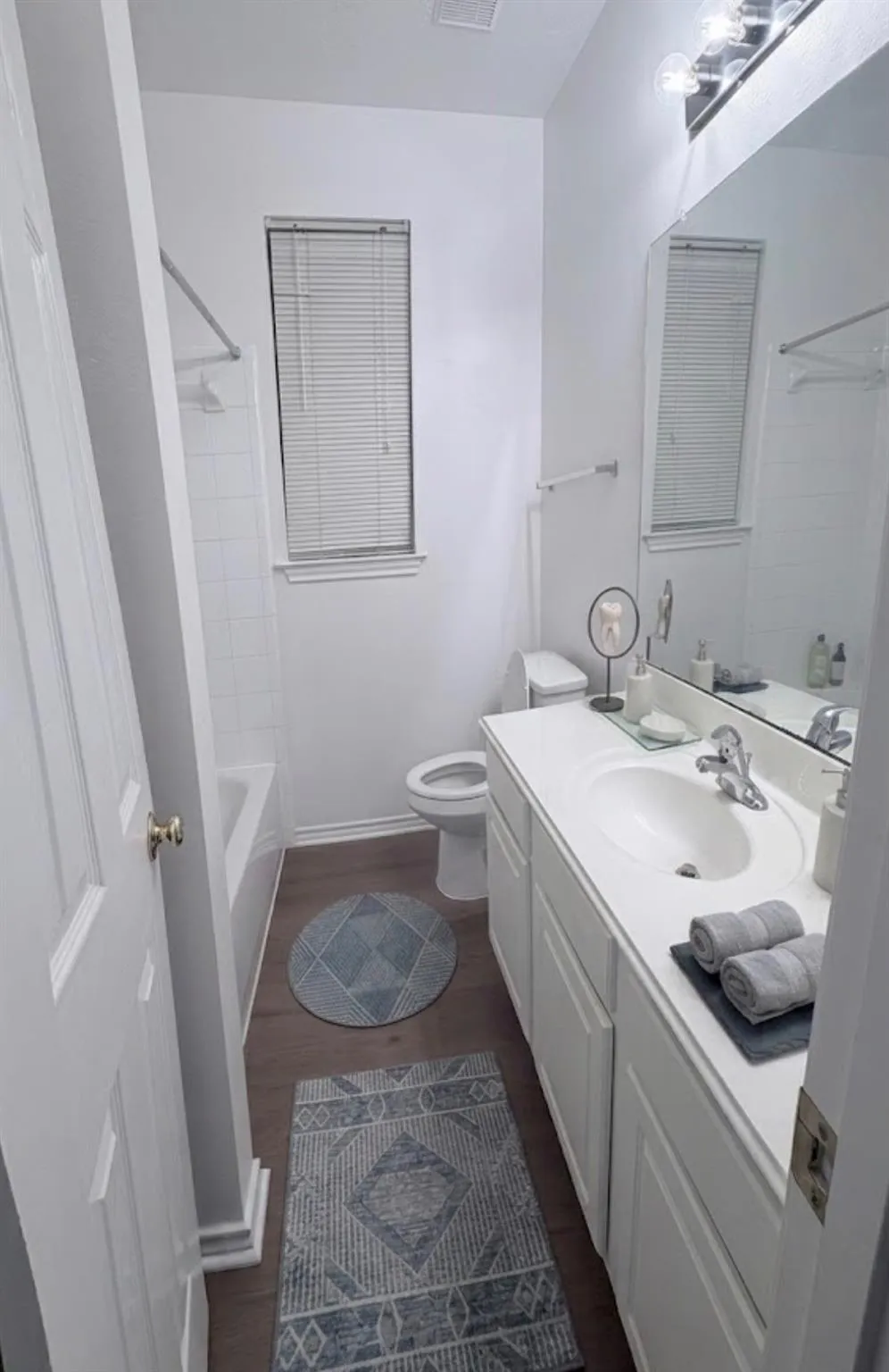 18 E Russet Grove Circle The Woodlands, TX 77384