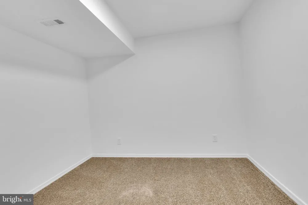 7809 REBEL WALK DRIVE Manassas, VA 20109