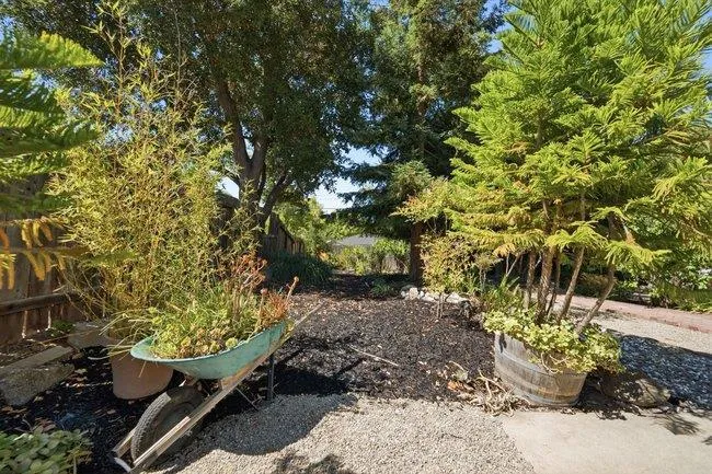 2766 Bristol Way Redwood City, CA 94061