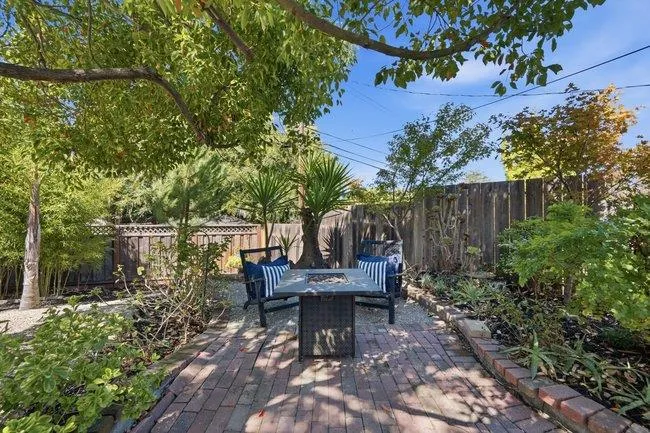 2766 Bristol Way Redwood City, CA 94061
