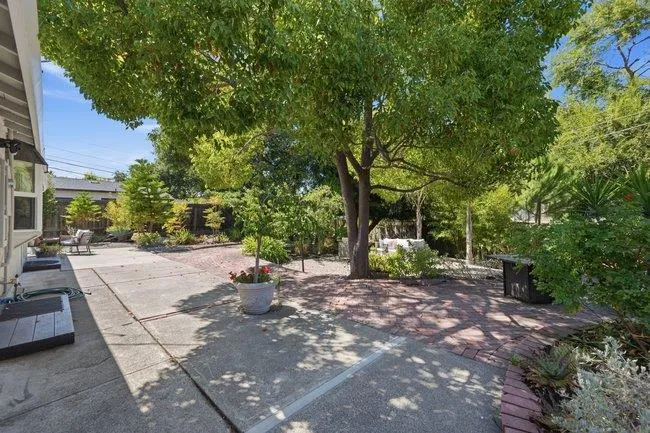 2766 Bristol Way Redwood City, CA 94061