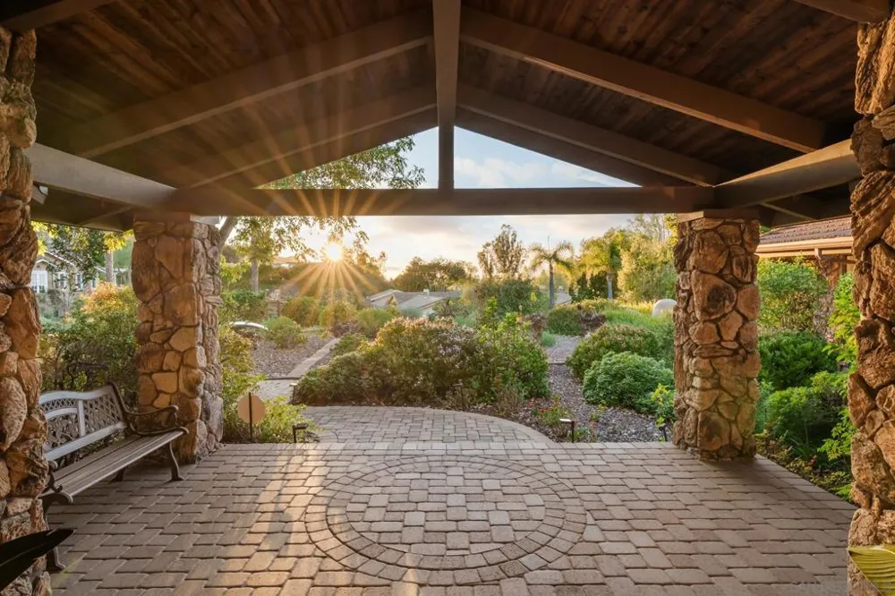 15943 Ranch Hollow Rd Poway, CA 92064
