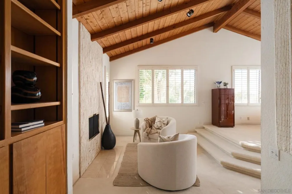 15943 Ranch Hollow Rd Poway, CA 92064