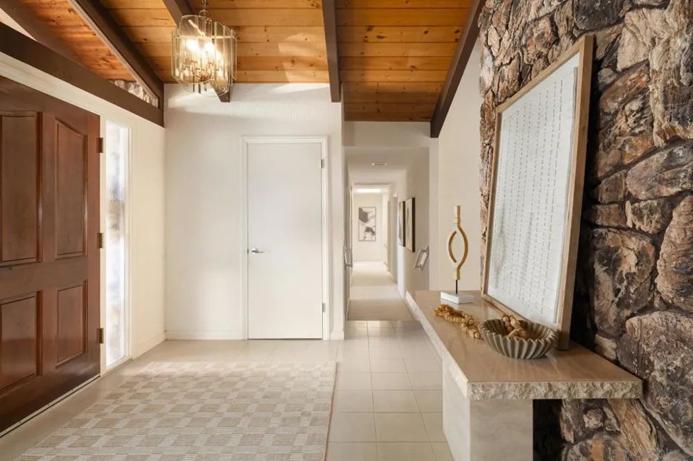 15943 Ranch Hollow Rd Poway, CA 92064