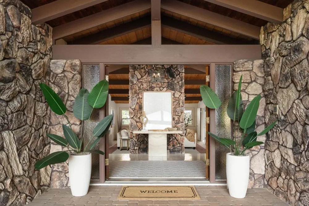 15943 Ranch Hollow Rd Poway, CA 92064