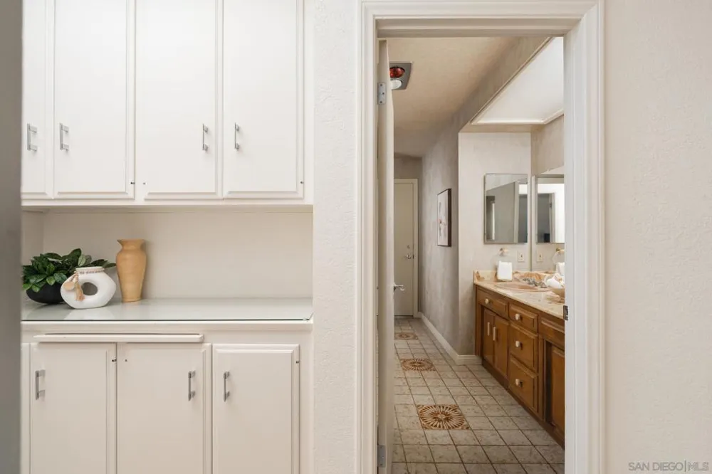 15943 Ranch Hollow Rd Poway, CA 92064