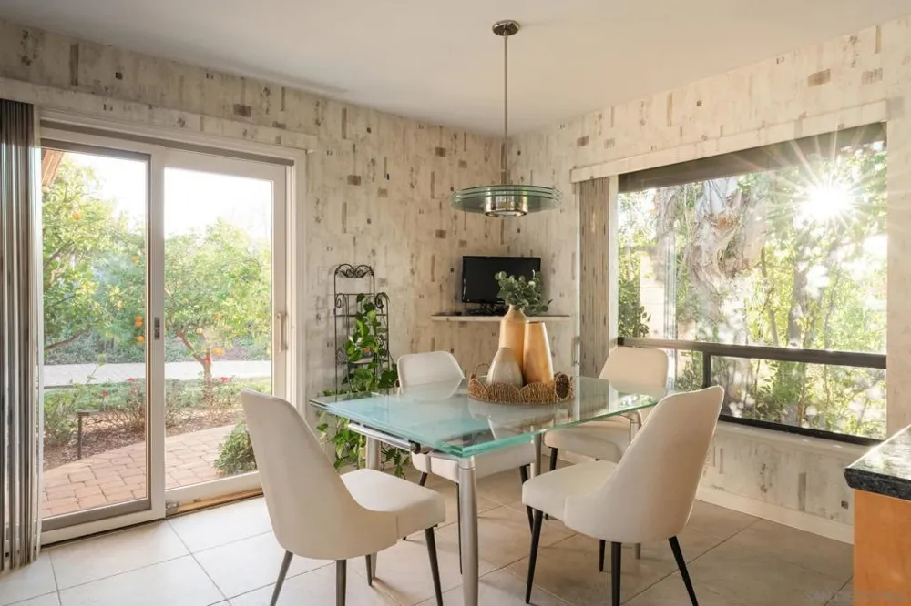 15943 Ranch Hollow Rd Poway, CA 92064