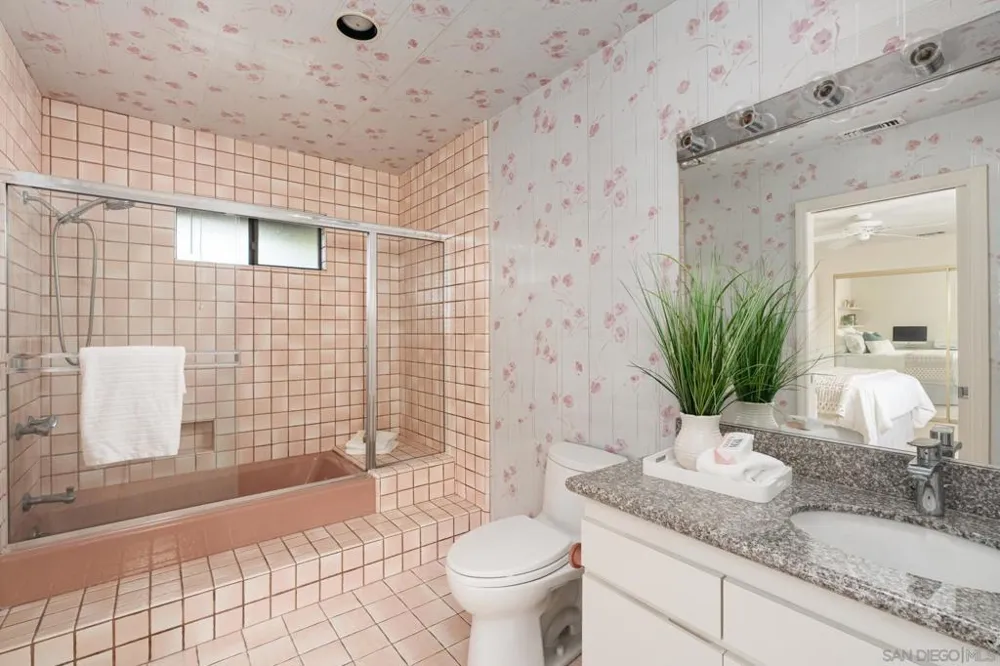 15943 Ranch Hollow Rd Poway, CA 92064