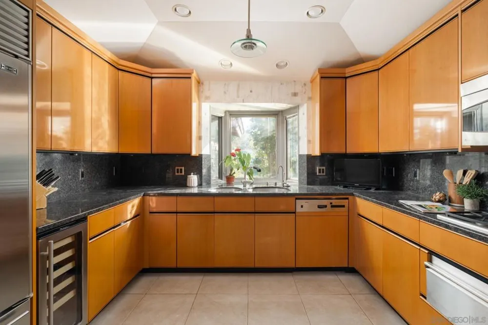 15943 Ranch Hollow Rd Poway, CA 92064