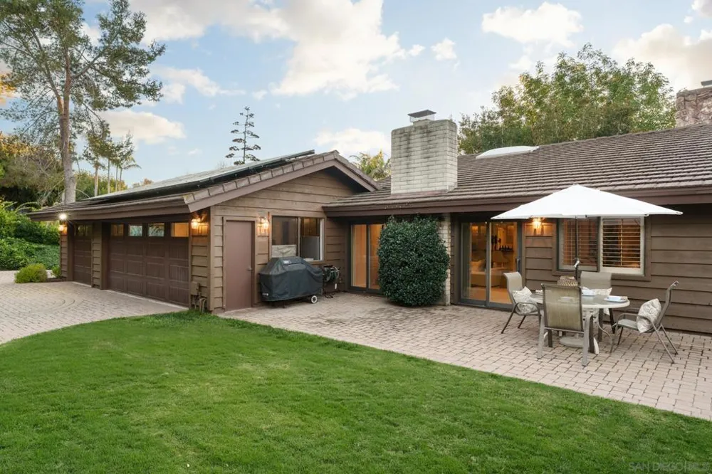 15943 Ranch Hollow Rd Poway, CA 92064