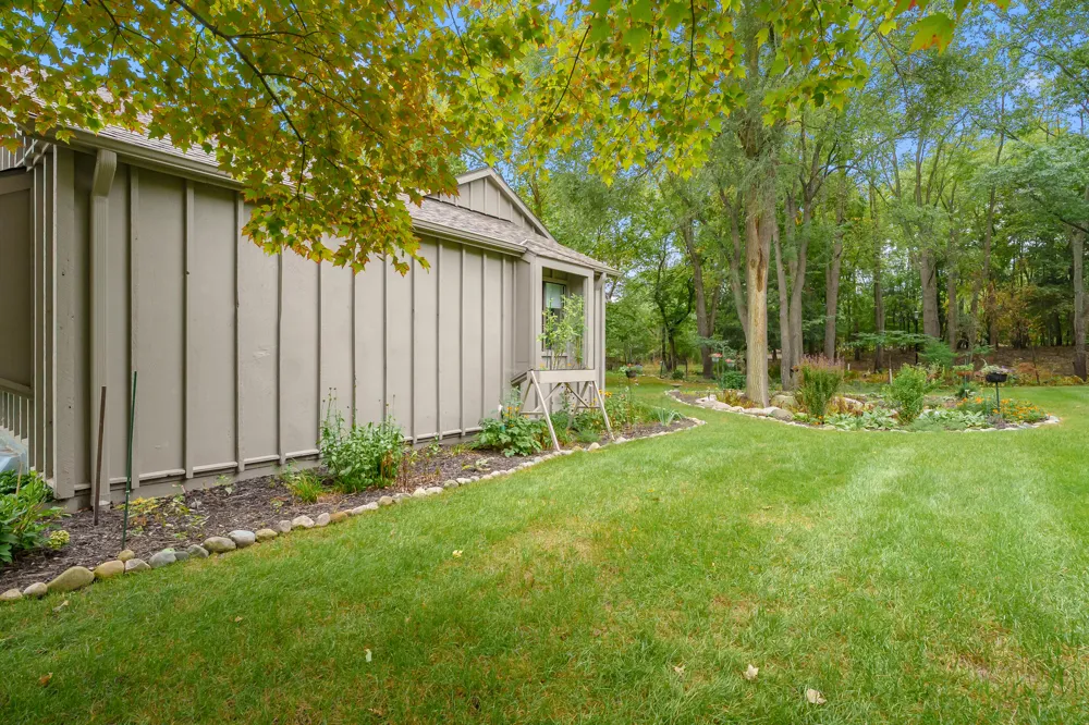3747 Cedaridge Road Kalamazoo, MI 49008
